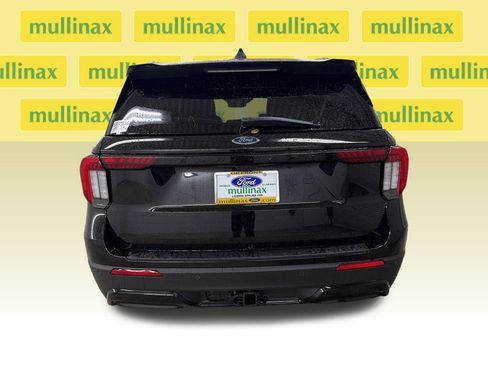 New 2026 Ford Explorer ST-Line w/ ST-Line Street Pack RWD image 7