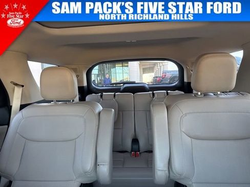 Used 2023 Ford Explorer Limited w/ Limited Technology Package image 14