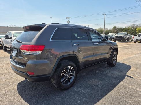 Used 2018 Jeep Grand Cherokee Limited AWD/4WD image 5