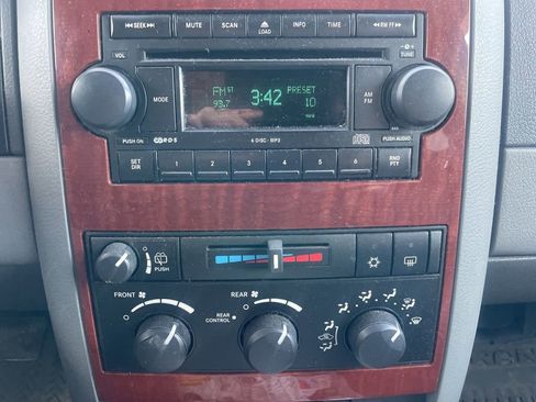 Used 2006 Dodge Durango SLT image 12