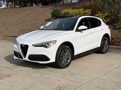Used 2022 Alfa Romeo Stelvio Sprint image 7