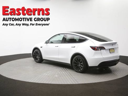 Used 2022 Tesla Model Y Long Range AWD/4WD image 57