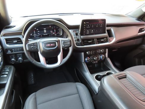 Certified 2024 GMC Yukon XL SLE AWD/4WD image 4