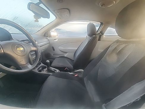 Used 2009 Chevrolet Cobalt LS w/ Protection Package FWD image 4