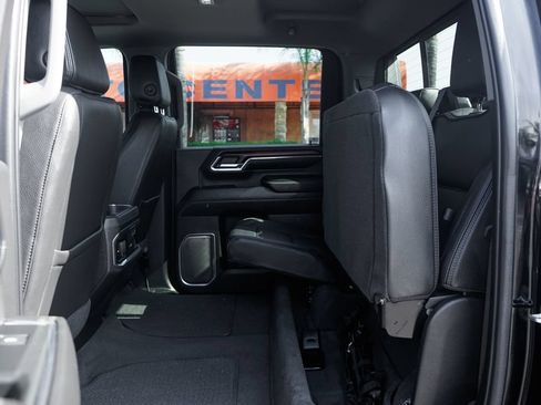 Used 2024 GMC Sierra 3500 Denali w/ Denali Reserve Package AWD/4WD image 40