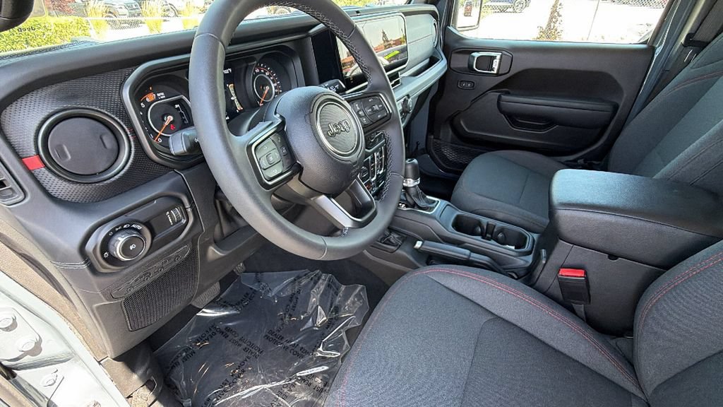 Used 2026 Jeep Wrangler Unlimited Rubicon AWD/4WD image 10