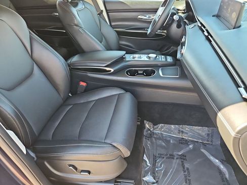 Used 2025 Genesis GV70 2.5T image 21