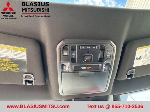Used 2023 Toyota Tundra Platinum AWD/4WD image 28