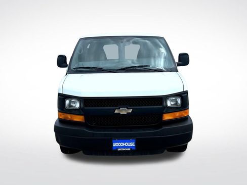 Used 2014 Chevrolet Express 1500 RWD image 3
