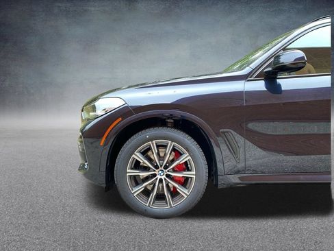 Used 2022 BMW X5 xDrive40i w/ M Sport Package AWD/4WD image 31