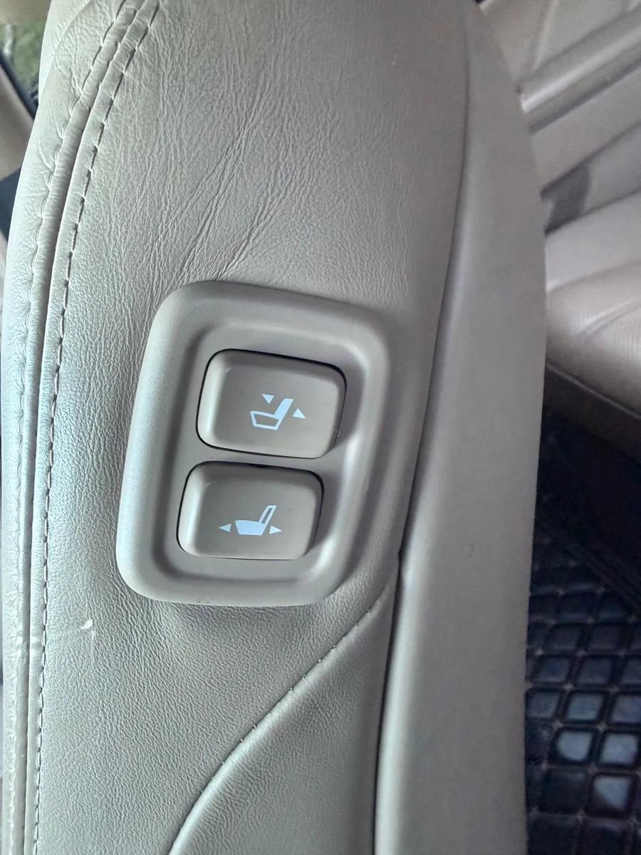 Used 2012 Hyundai Equus Signature RWD image 39