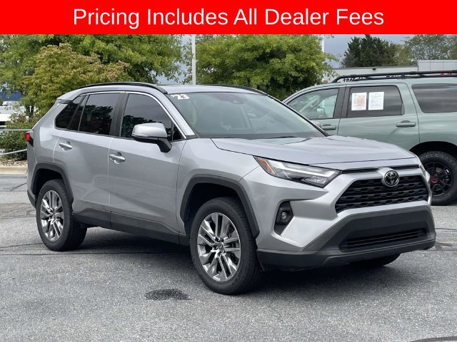 Used 2023 Toyota RAV4 XLE Premium AWD/4WD image 7