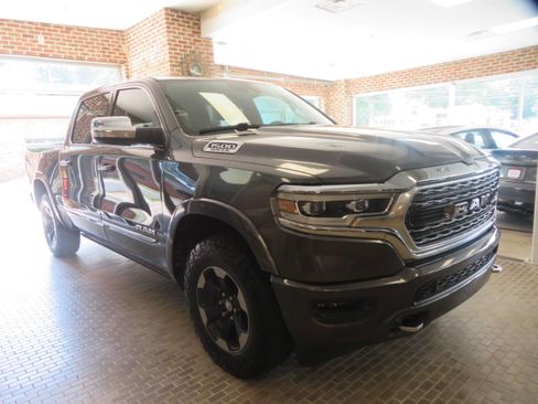 Used 2020 RAM 1500 Limited AWD/4WD image 3