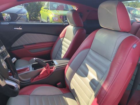 Used 2010 Ford Mustang GT Premium RWD image 16