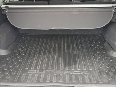 Used 2020 Subaru Outback Premium image 31