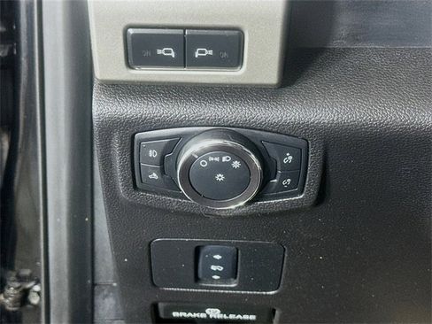 Used 2018 Ford F250 Lariat w/ Chrome Package image 10