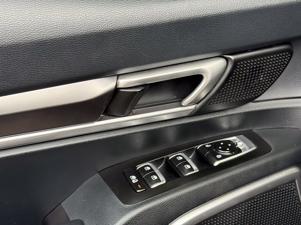 Used 2025 Kia Telluride S AWD/4WD image 21