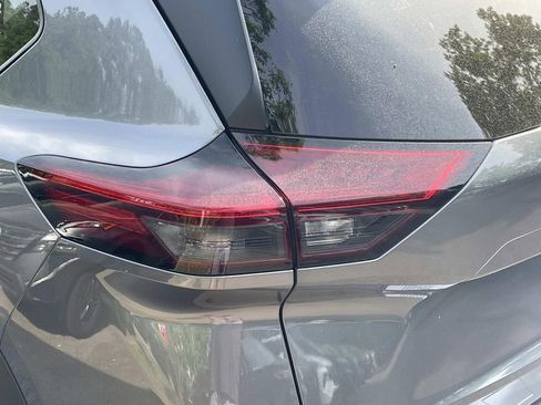 New 2026 Nissan Rogue SV FWD image 10