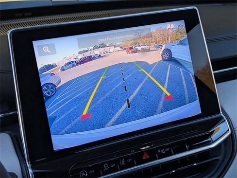 Used 2024 Jeep Compass Limited image 20