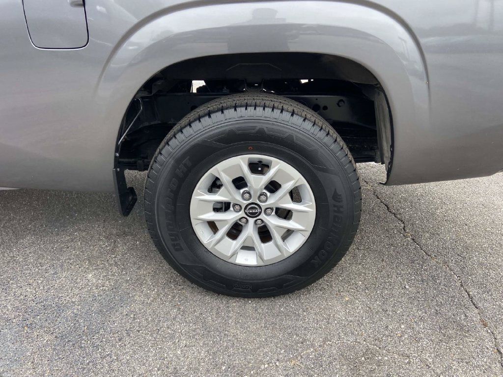Used 2024 Nissan Frontier SV w/ Technology Package AWD/4WD image 8