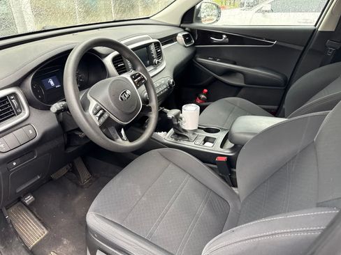 Used 2020 Kia Sorento L FWD image 4