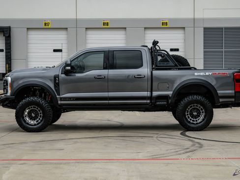 Used 2023 Ford F250 Lariat w/ Lariat Ultimate Package AWD/4WD image 7