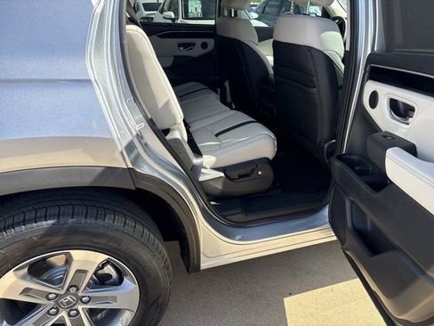 New 2026 Honda Pilot EX-L image 8