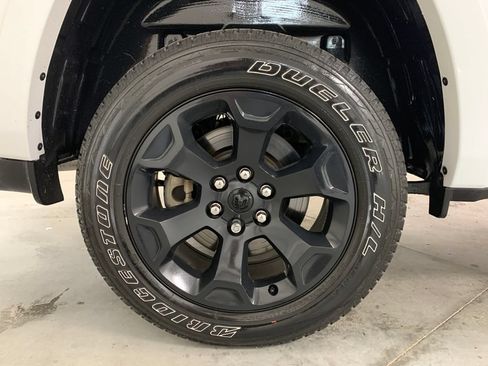 Used 2025 RAM 1500 Big Horn AWD/4WD image 9