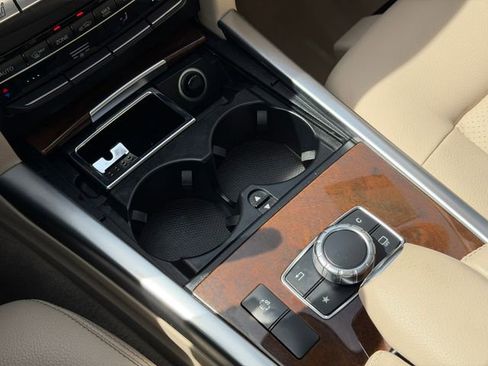 Used 2016 Mercedes-Benz E 350 4MATIC Sedan image 12