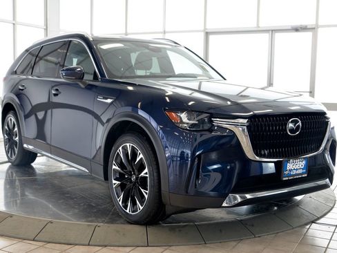 Used 2024 MAZDA CX-90 Plug-In Hybrid w/ Premium Pkg image 2