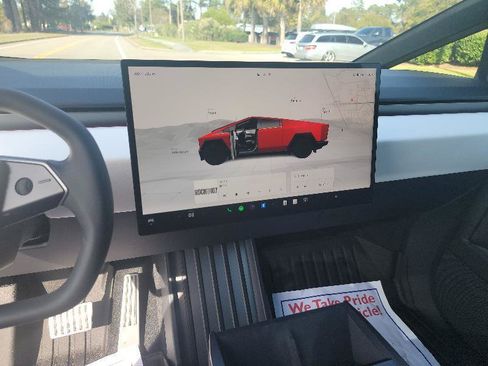 Used 2024 Tesla Cybertruck AWD Crew Cab image 19