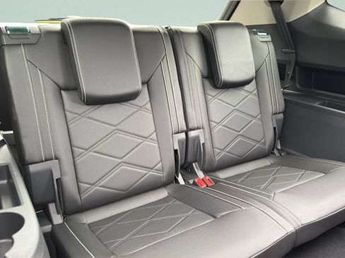 New 2026 Volkswagen Atlas SE FWD image 32