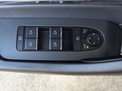 Used 2025 MAZDA CX-90 3.3 Turbo w/ Premium Plus Pkg image 17