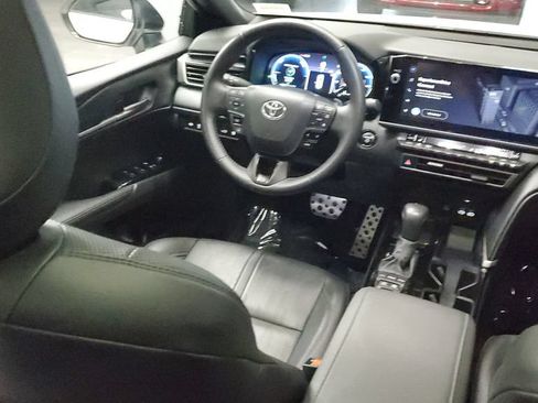 Used 2025 Toyota Camry XSE FWD image 12