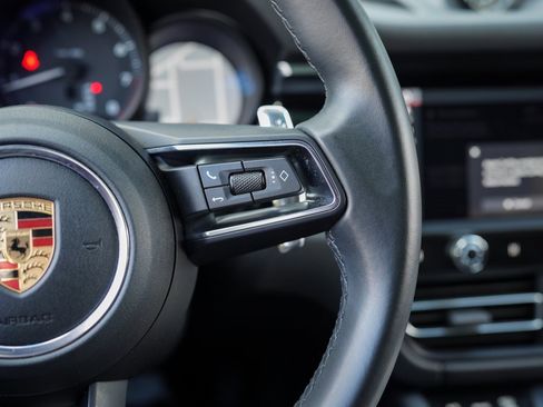 Used 2023 Porsche Macan w/ Premium Package Plus image 30