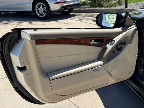 Used 2009 Mercedes-Benz SL 550 image 10