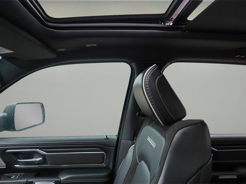 Used 2025 RAM 1500 Laramie image 19