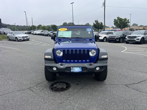 Used 2018 Jeep Wrangler Unlimited Sport S AWD/4WD image 2