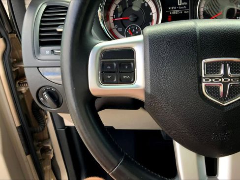 Used 2015 Dodge Grand Caravan SXT w/ Rear Park Assist Package image 22