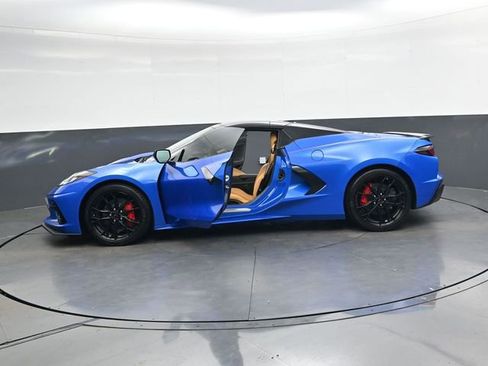 Used 2025 Chevrolet Corvette Stingray w/ Battery Protection Package image 35