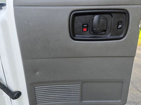 Used 2013 Chevrolet Express 2500 LT w/ LT Preferred Equipment Group RWD image 14
