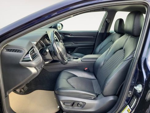 Used 2021 Toyota Camry SE image 11