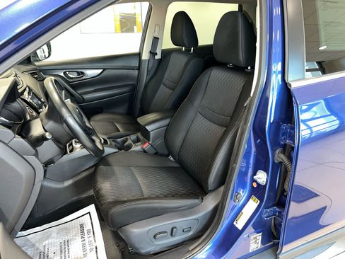 Used 2019 Nissan Rogue SV AWD/4WD image 18