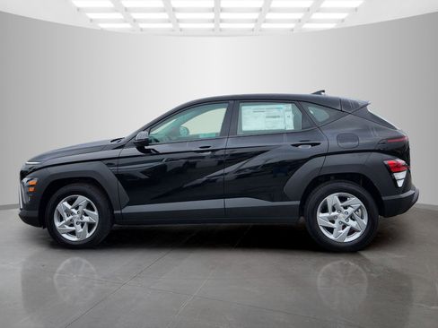 New 2026 Hyundai Kona SE image 4