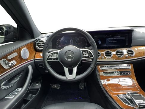Used 2020 Mercedes-Benz E 350 4MATIC Sedan w/ Parking Assistance Package image 34