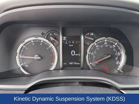 Used 2021 Toyota 4Runner TRD Off-Road Premium w/ Moonroof Package AWD/4WD image 9