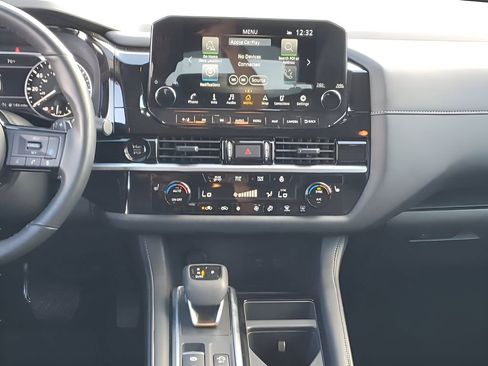 Used 2025 Nissan Pathfinder SL image 28