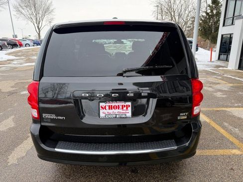 Used 2019 Dodge Grand Caravan SXT image 5