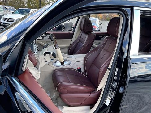Used 2022 Mercedes-Benz Maybach GLS 600 Maybach GLS 600 image 7