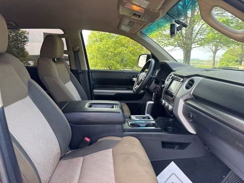 Used 2017 Toyota Tundra SR5 w/ SR5 Upgrade Package image 10